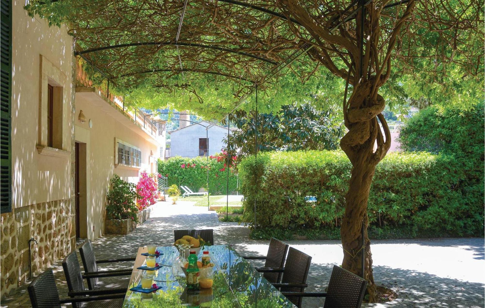Сasa de vacaciones Awesome In With Outdoor Swimming Pool *